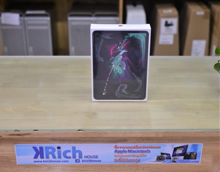 Brand New iPad Pro 11 ( Space Gray ) Wi-Fi 64GB / Box Warranty 1 Year
