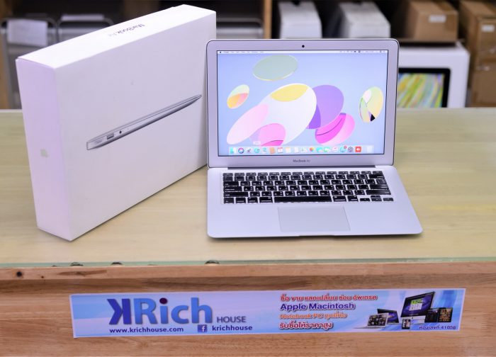 MacBook Air 13-inch Mid 2012 / Core i5 1.8GHz RAM 4GB SSD 256GB HD Graphics 4000 (1.5GB) / Full Box