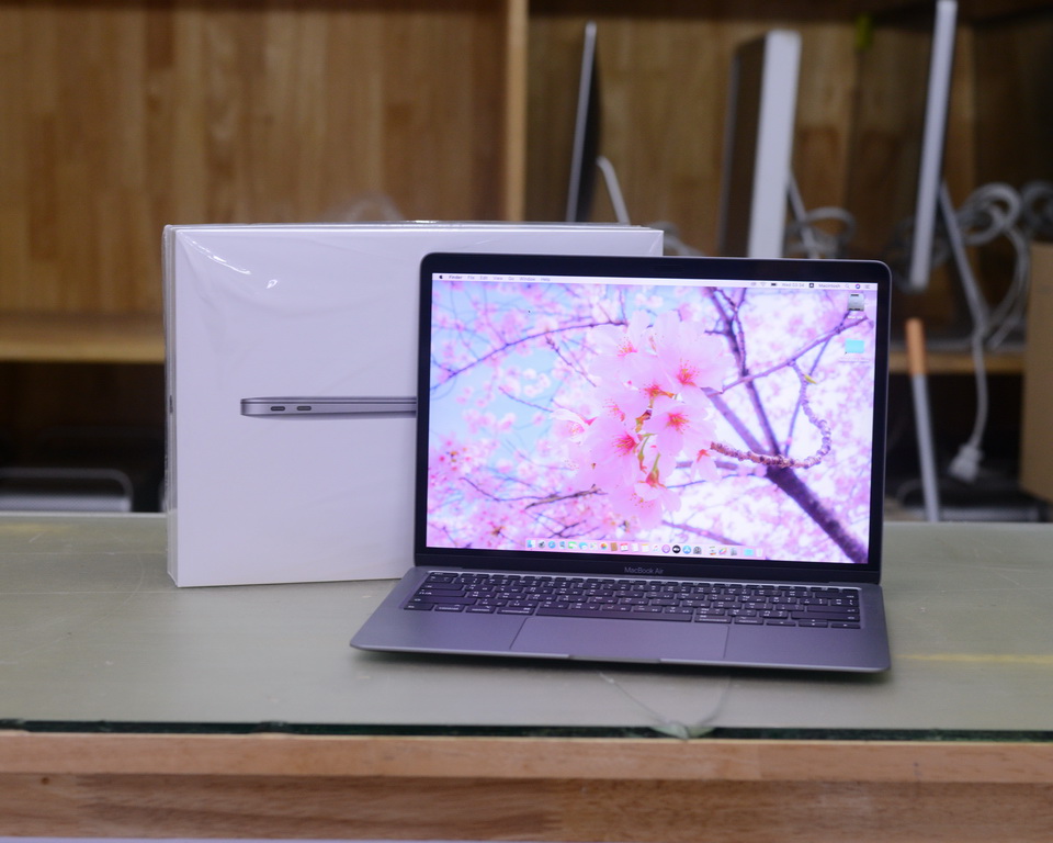 MacBook Air 13-inch Core i3 1.1GHz. RAM 8GB. SSD 256GB ...