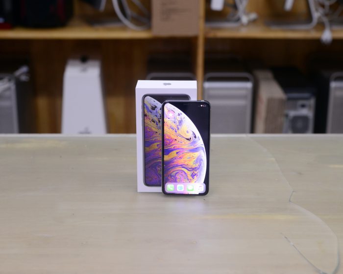 iPhone XS Max / 256GB / Silver /Box