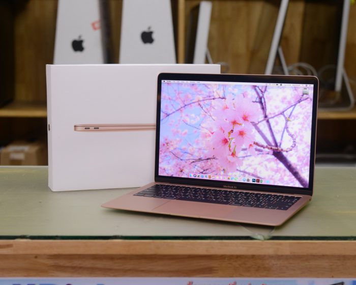 MacBook Air 13-inch Core i5 1.6GHz. RAM 8GB. SSD 256GB. 2018. ( Gold ) Full Box