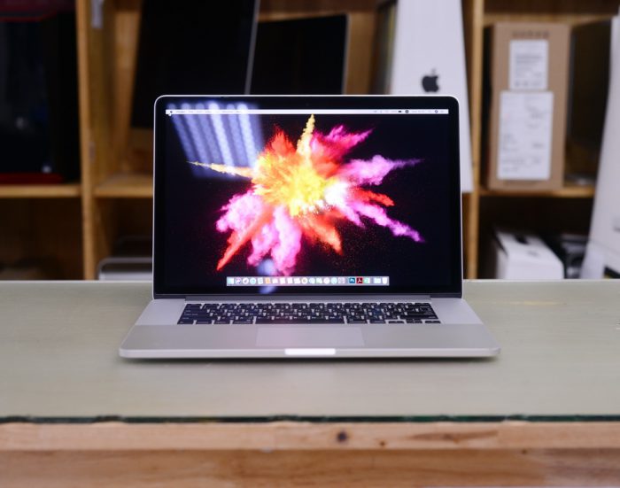 MacBook Pro 15-inch Core i7 2.3GHz Ram 16 GB SSD 512 GB Late 2013 / NVIDIA GeForce GT 750M