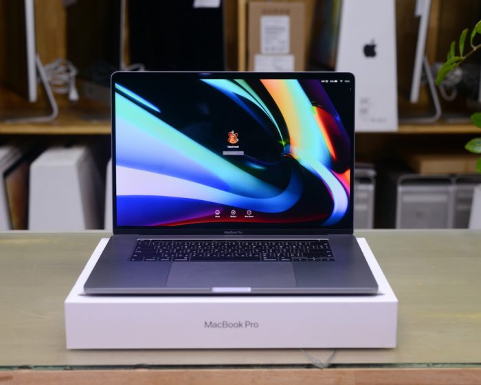 MacBook Pro Retina 16-inch 2019 8‑Core i9 2.3GHz RAM 16GB SSD 1TB (Space Grey) Full Box Apple Warranty 06/01/2021