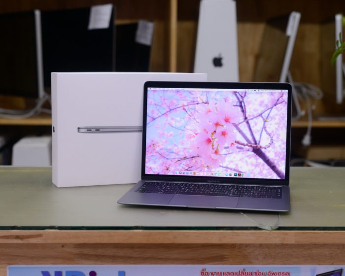 MacBook Air 13-inch Core i5 1.6GHz. RAM 8GB. SSD 256GB. 2018. ( Space Gray ) Full Box