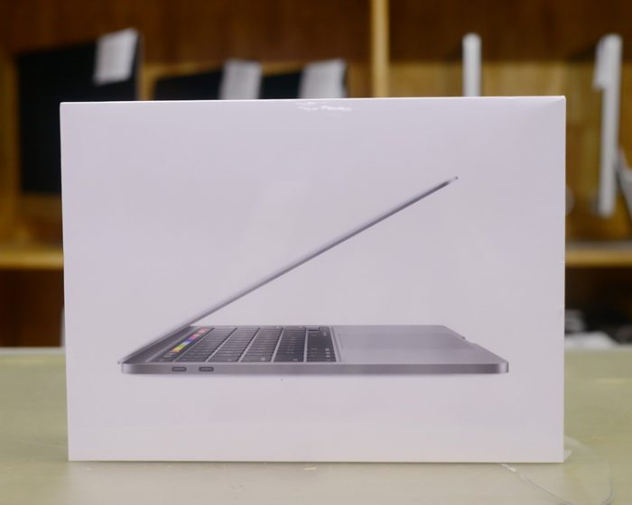 Brand New – Top Model MacBook Pro 13-inch 2020 (Space Gray) 4-Core i5 2.0GHz. RAM 16GB SSD 1TB Full Box * Apple Warranty 08-10-2021