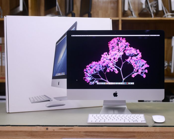 iMac 21.5-inch. Late 2012 / Qaud-Core i5 2.7GHz RAM 8GB HDD 1 TB / NVIDIA GeForce GT 640M / Full Box
