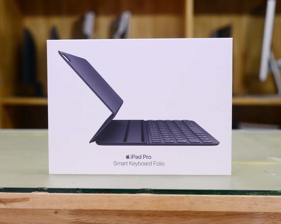 Apple Smart Keyboard Folio สำหรับ iPad Pro รุ่น 11 นิ้ว