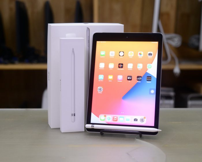 iPad 6 9.7-inch ( 2018 ) 32GB Wi-Fi + Cellular ( Space Grey ) Full Box + Full Box Apple Pencil ( Gen 1 )
