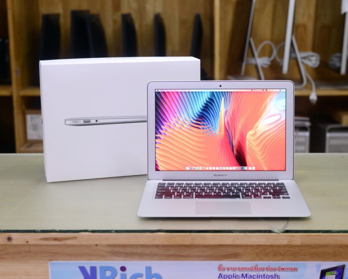 MacBook Air 13-inch Intel Core i5 1.8GHz. RAM 8GB. SSD 128GB. 2017. Full Box