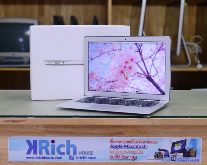 MacBook Air 13-inch Intel Core i5 1.8GHz. RAM 8GB. SSD 128GB. 2017. Full Box