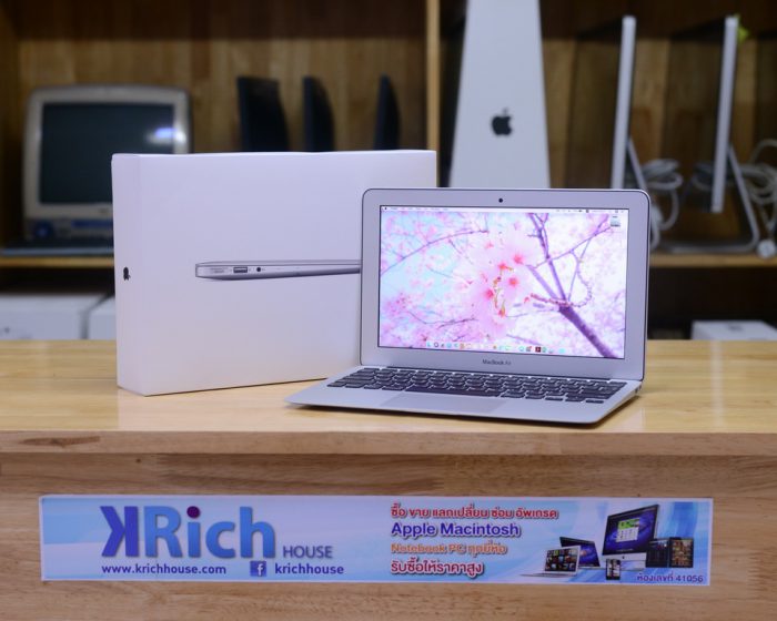 MacBook Air 11-inch Intel Core i5 1.6GHz. RAM 4GB. SSD 256GB. Early 2015. Full Box