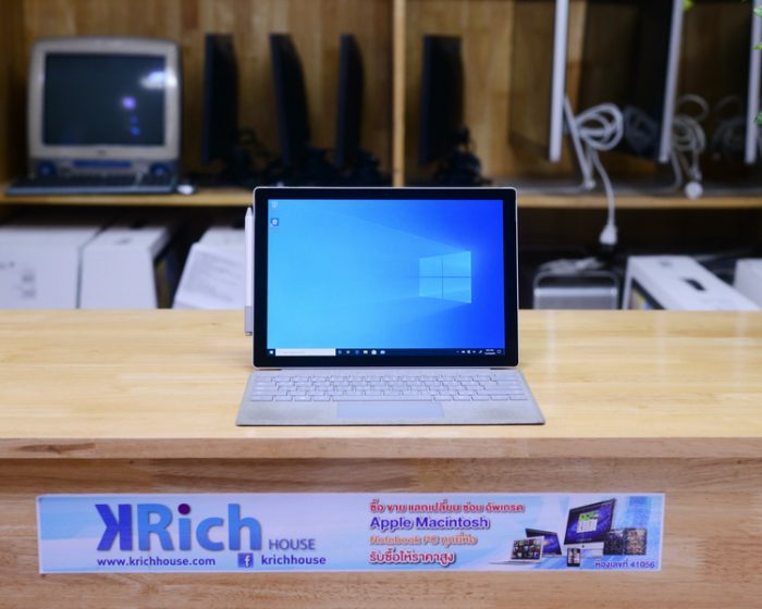 Microsoft Surface Pro 5 / Core i5-7300U 2.60GHz RAM 8GB SSD 128GB / / Type Cover Keyboard + Surface Pen