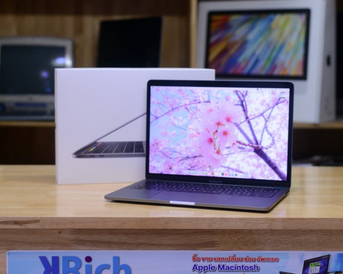 MacBook Pro Retina 13-inch 4-Core i5 2.3GHz. Ram 8GB. SSD 256GB. Space Gray 2018. ( Touch Bar ) Full Box ( New Top Case + New Keyboard + New Battery )