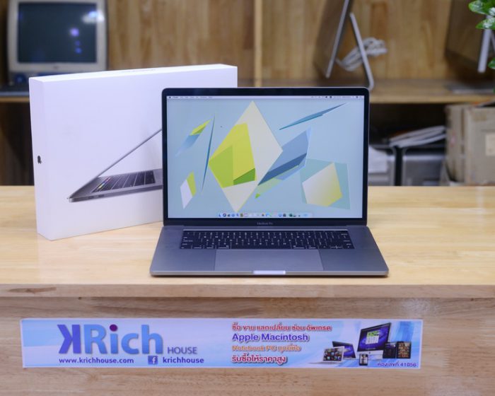 MacBook Pro 15-inch 2018 (Space Gray) 6-Core i7 2.2GHz RAM 16GB SSD 256GB Radeon Pro 555X (4GB) / Full Box / US Keyboard * New Battery