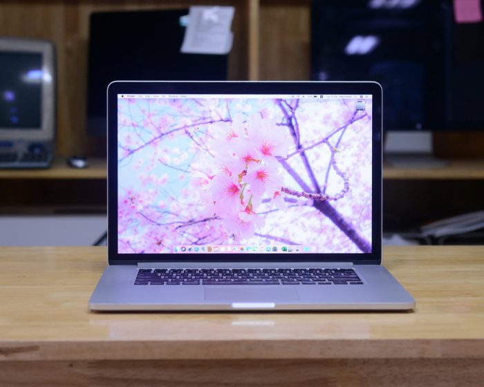 MacBook Pro Retina 15-inch Quad-Core i7 2.3GHz. Ram 16GB. SSD 512GB. GeForce GT750M Late 2013. TOPMODEL. ( New Battery )