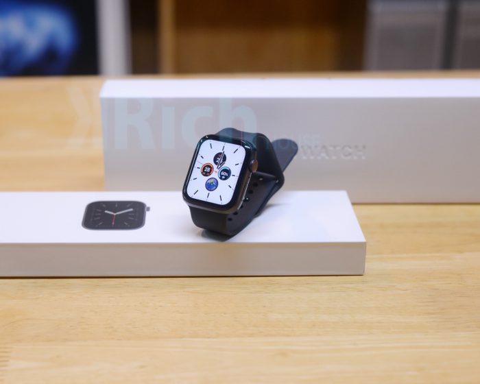 Apple Watch Series 6 ( GPS + Cellular ) Aluminum Case 44MM ( Space Gray ) Black Sport Brand / Full Box * Apple Warranty 09-02-2022