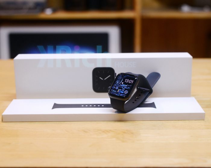 Apple Watch Series 5 ( GPS + Cellular ) Aluminum Case 44MM ( Space Gray ) Black Sport Brand / Full Box