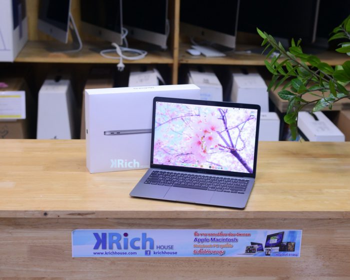 MacBook Air 13-inch 2020. Apple M1 8-Core GPU 7-Core RAM 8GB. SSD 256GB. ( Space Grey ) Full Box Apple Warranty 03-01-2023