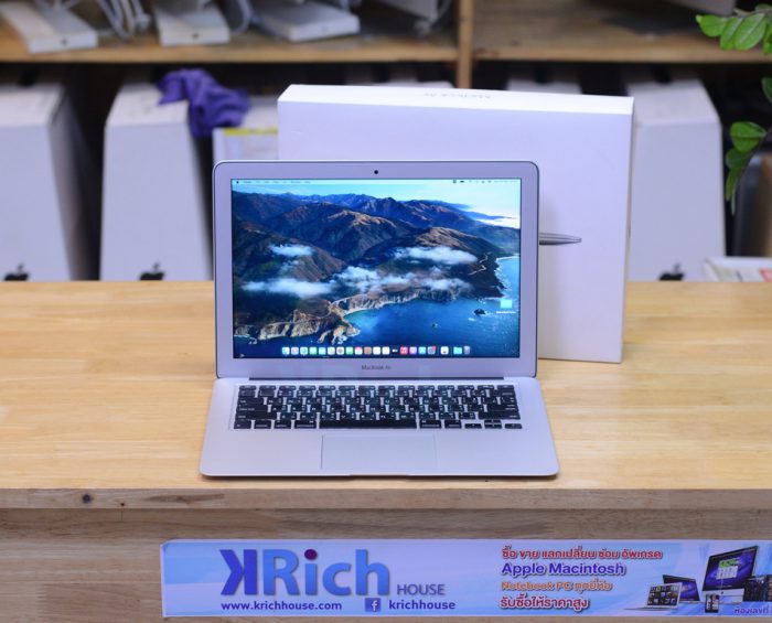 MacBook Air 13-inch 2017 Intel Core i5 1.8GHz. RAM 8GB. SSD 128GB. Full Box