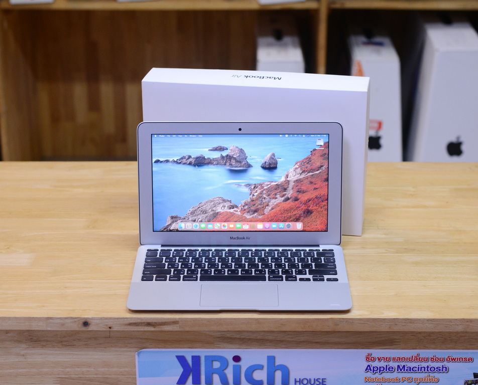 MacBook Air 11inch Early 2014 i5 4GB 128