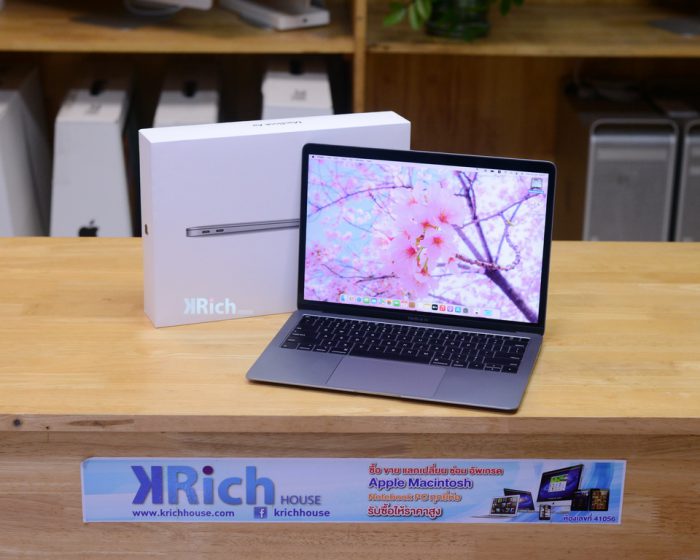 MacBook Air 13-inch 2018. Intel Core i5 1.6GHz. RAM 8GB. SSD 128GB. ( Space Grey ) Full Box ( Keyboard English )