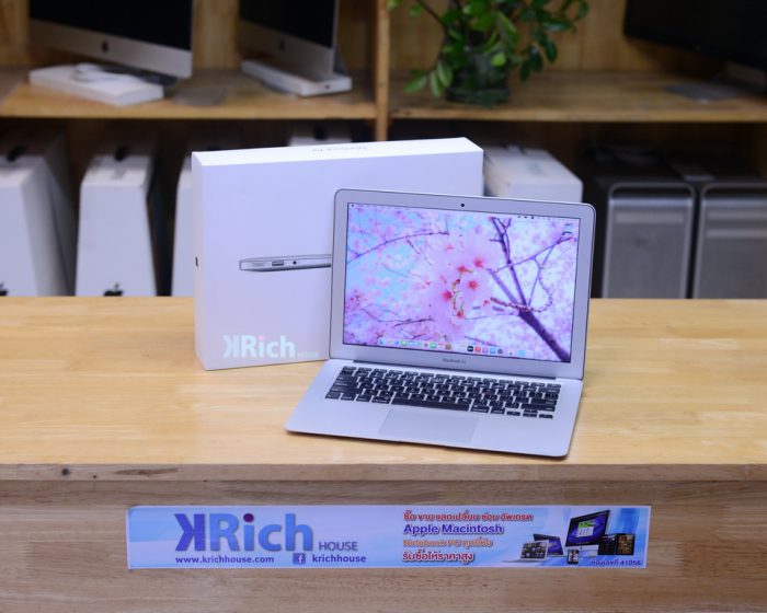 MacBook Air 13-inch 2017. Intel Core i5 1.8GHz. RAM 8GB. SSD 128GB. Full Box ( Keyboard English )