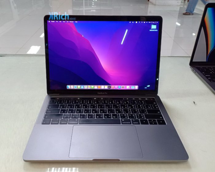 MacBook Pro Retina 13-inch 2018. 4-Core i5 2.3GHz. Ram 8GB. SSD 256GB. ( Space Gray ) Full Box