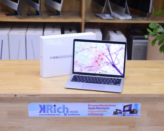 MacBook Air 13-inch 2020. Apple M1 8-Core GPU 8-Core RAM 8GB. SSD 512GB. ( Silver ) Full Box