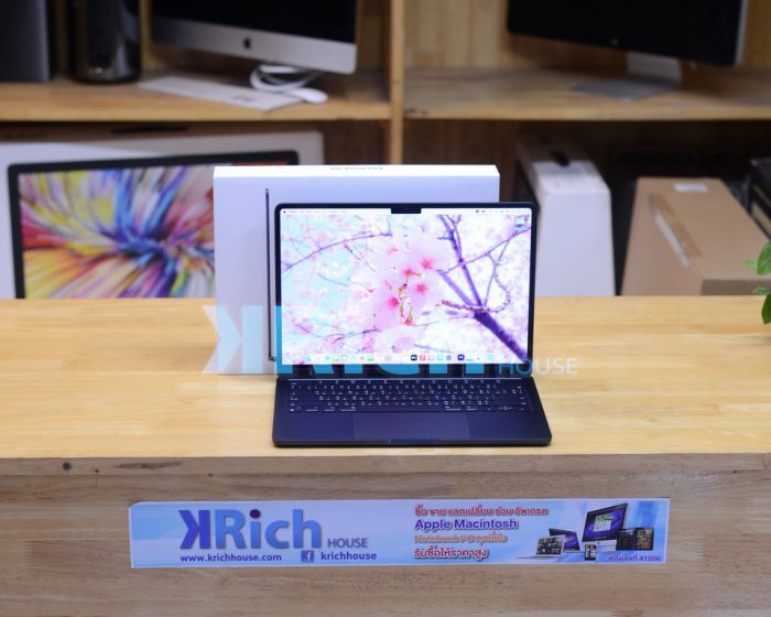 MacBook Air Liquid Retina 13-inch 2022 Apple M2 8-Core GPU 8-Core RAM 8GB SSD 256GB ( Midnight ) Full Box Apple Warranty 27-10-2023