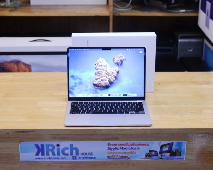 MacBook Air Liquid Retina 13-inch 2022 Apple M2 8-Core GPU 8-Core RAM 8GB SSD 256GB (Silver) Full Box Apple Warranty 22-01-2024