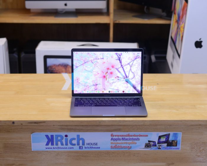 MacBook Pro Retina 13-inch 2018. 4-Core i5 2.3GHz. Ram 8GB. SSD 256GB. ( Space Gray ) ( New Battery )