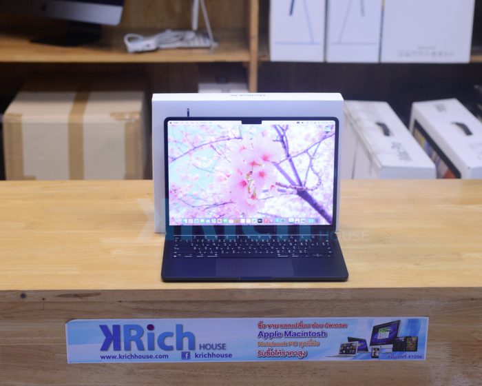 MacBook Air Liquid Retina 13-inch 2022 Apple M2 8-Core GPU 8-Core RAM 8GB SSD 256GB ( Midnight ) Full Box Apple Warranty 06-10-2023