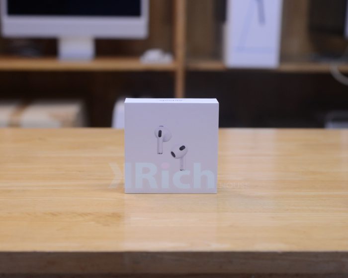 New in Box AirPods 3 MagSafe Charging Case Apple Warranty 26-08-2024