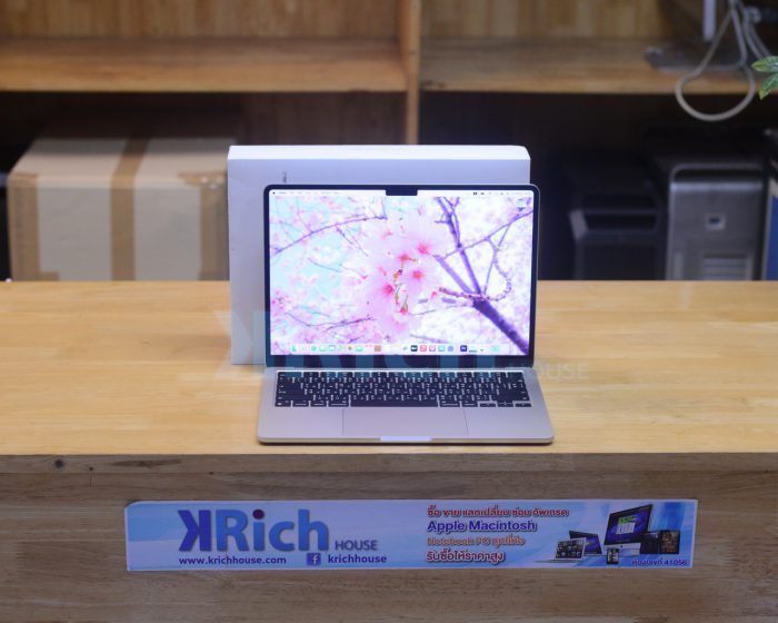 MacBook Air Liquid Retina 13-inch 2022 Apple M2 8-Core GPU 8-Core RAM 8GB SSD 256GB ( Starlight ) Full Box Apple Warranty 02-02-2024