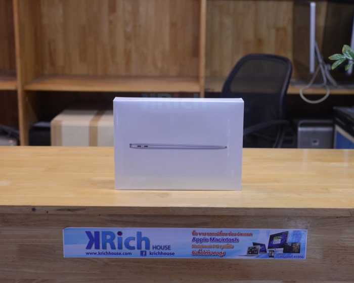New in Box  MacBook Air Liquid Retina 13-inch 2020 Apple M1 8-Core GPU 7-Core RAM 8GB SSD 256GB ( Silver ) Apple Warranty 1 Year