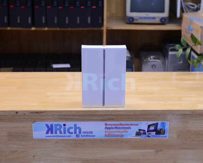 New in Box iPad 10.2-inch ( Gen 9 ) 2021 256GB Wi-Fi ( Space Gray ) Full Box Apple Warranty 1 Year