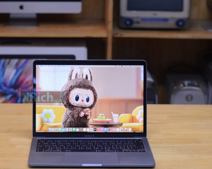MacBook Pro 13-inch 2020 ( CTO ) Intel 4-Core i7 2.3GHz. RAM 32GB. SSD 512GB Touch Bar ( Space Gray ) ( Keyboard Japanese )