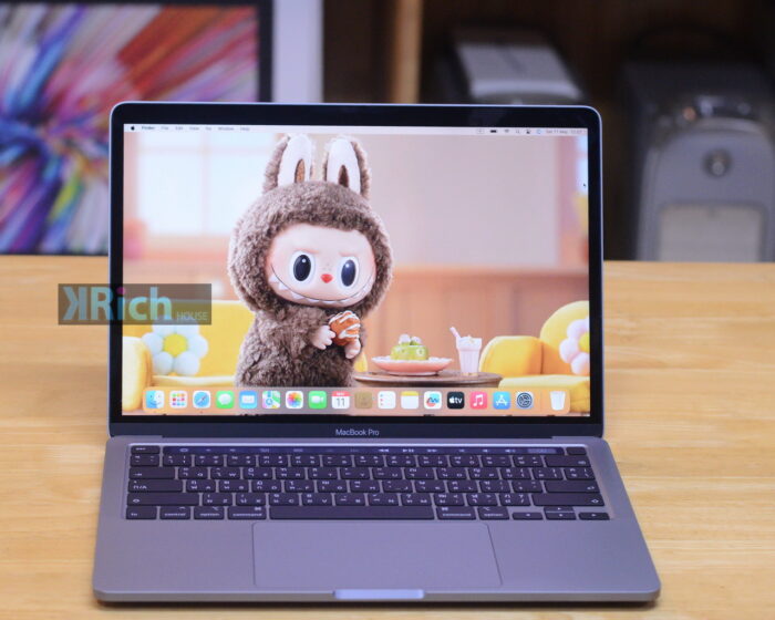 MacBook Pro 13-inch 2020 ( CTO ) Intel 4-Core i7 2.3GHz. RAM 32GB. SSD 4 TB Touch Bar ( Space Gray )