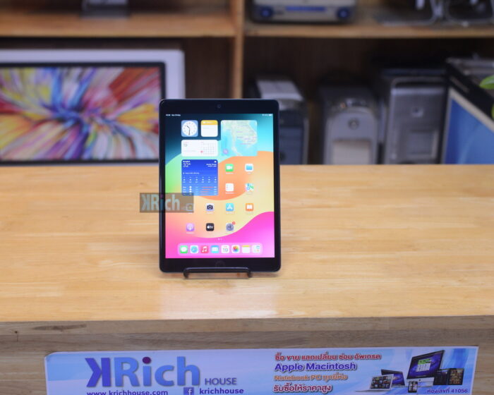 iPad 10.2