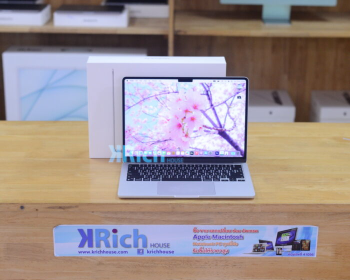 MacBook Air Liquid Retina 13-inch 2024 Apple M3 8-Core GPU 10-Core RAM 16GB SSD 512GB ( Silver ) Full Box Apple Warranty 13-10-2025