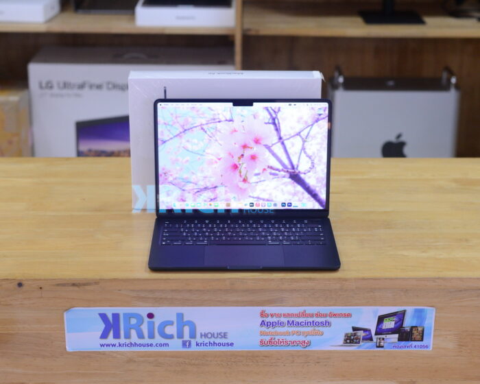 MacBook Air Liquid Retina 13-inch 2022 Apple M2 8-Core GPU 8-Core RAM 8GB SSD 256GB ( Midnight ) Full Box Apple Care+ Warranty 04-09-2025