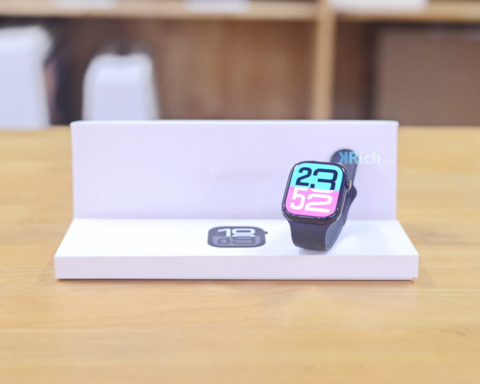Apple Watch Series 10 GPS Aluminum 46mm. (Jet Black) Black Sport Band ( M/L)Full Box Apple Warranty 17-01-2026