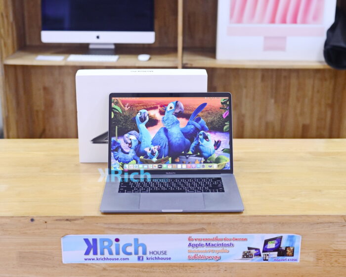CTO MacBook Pro 15-inch 2016 4-Core i7 2.9GHz. RAM 16GB SSD 1TB AMD Radeon Pro 460 Touch Bar ( Space Grey ) Full Box.