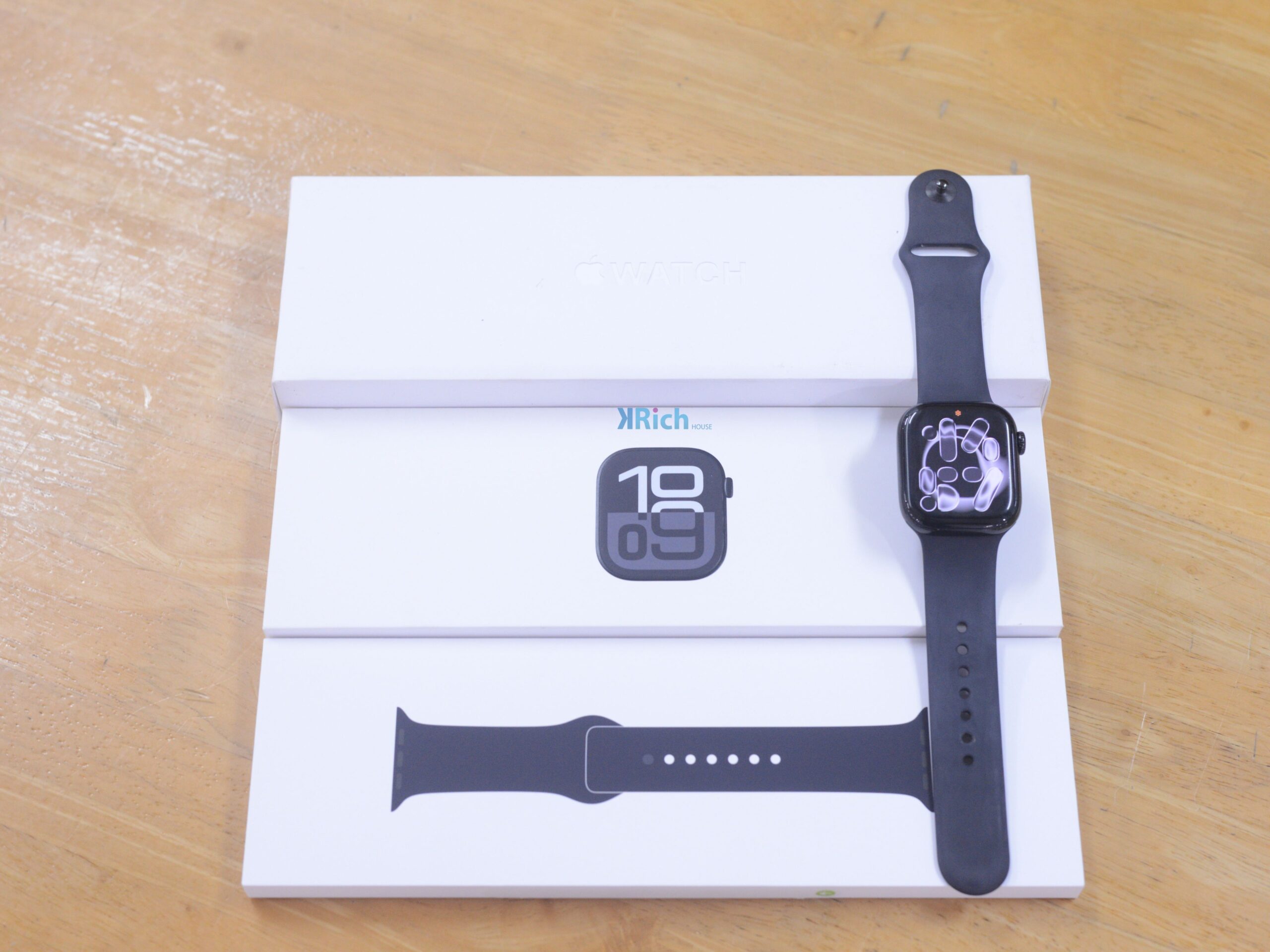 Apple Watch Series 10 GPS Aluminum 42mm. (Jet Black) Black Sport Band Full Box - Image 2