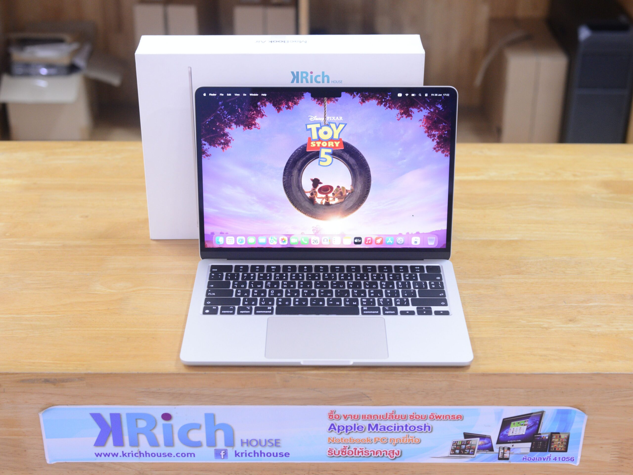 MacBook Air Liquid Retina 13-inch 2022 (CTO) Apple M2 8-Core GPU 8-Core RAM 16GB SSD 256GB (Starlight) Full Box Apple Warranty 1 YEAR