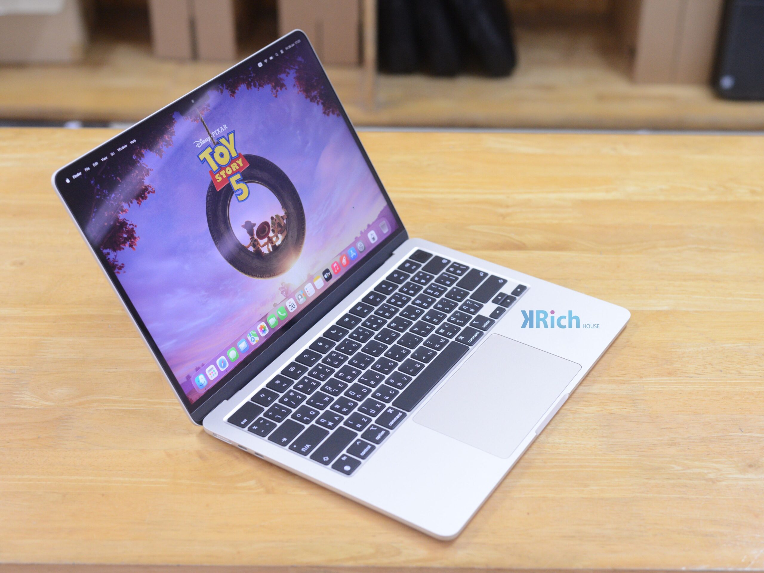 MacBook Air Liquid Retina 13-inch 2022 (CTO) Apple M2 8-Core GPU 8-Core RAM 16GB SSD 256GB (Starlight) Full Box Apple Warranty 1 YEAR - Image 3