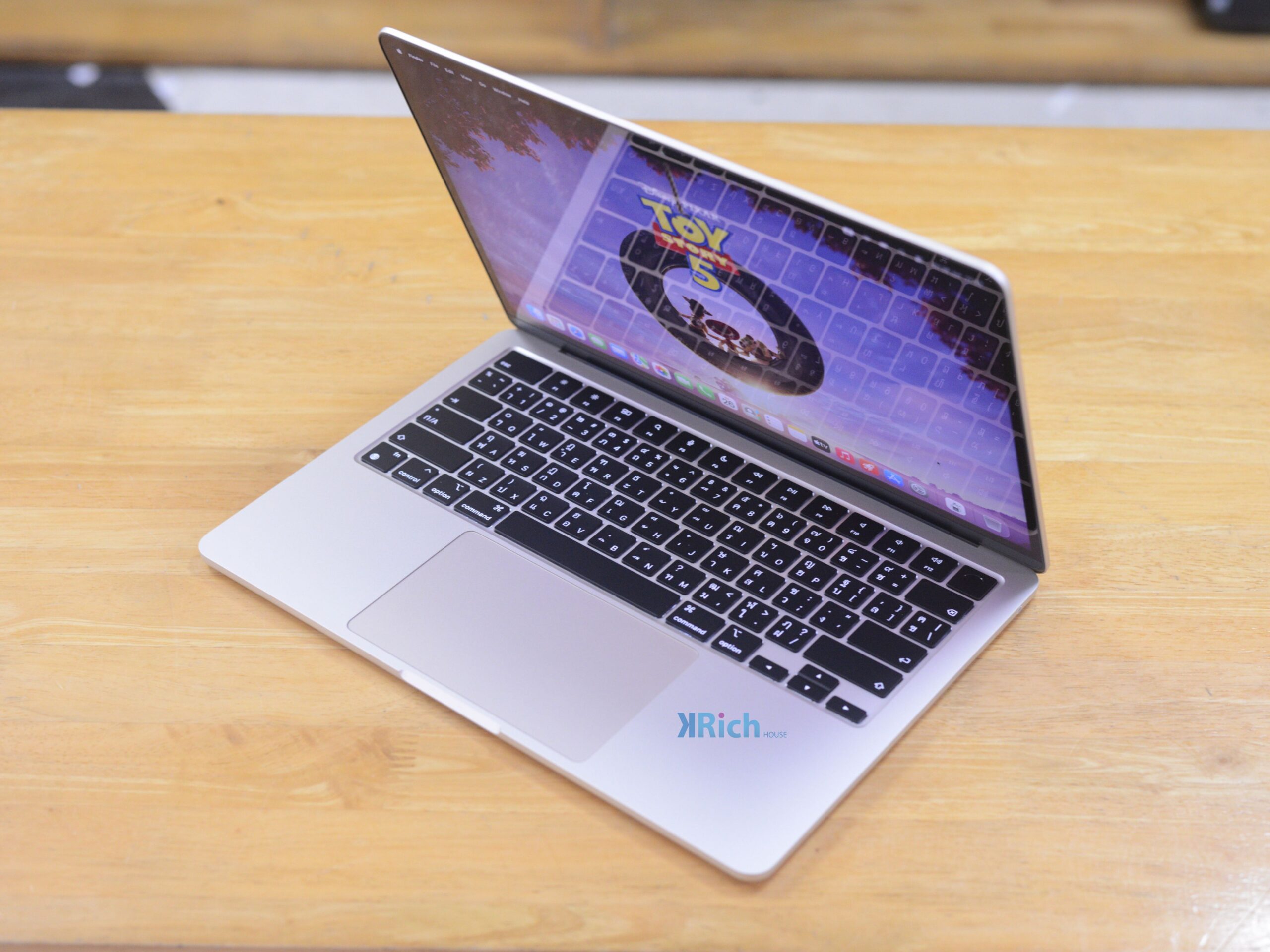 MacBook Air Liquid Retina 13-inch 2022 (CTO) Apple M2 8-Core GPU 8-Core RAM 16GB SSD 256GB (Starlight) Full Box Apple Warranty 1 YEAR - Image 4