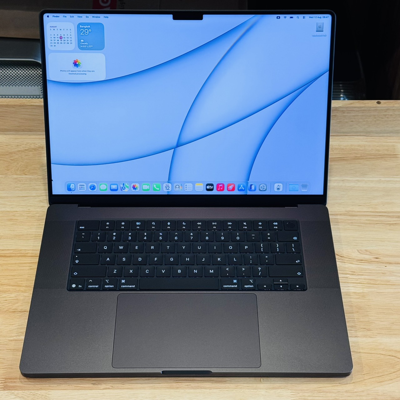 Apple MacBook Pro 16-inch 2026 Apple M5 Pro 18-Core CPU 20-Core GPU 24GB 1TB Space Black Used Like New Warranty until 6-08-2028 - Image 7