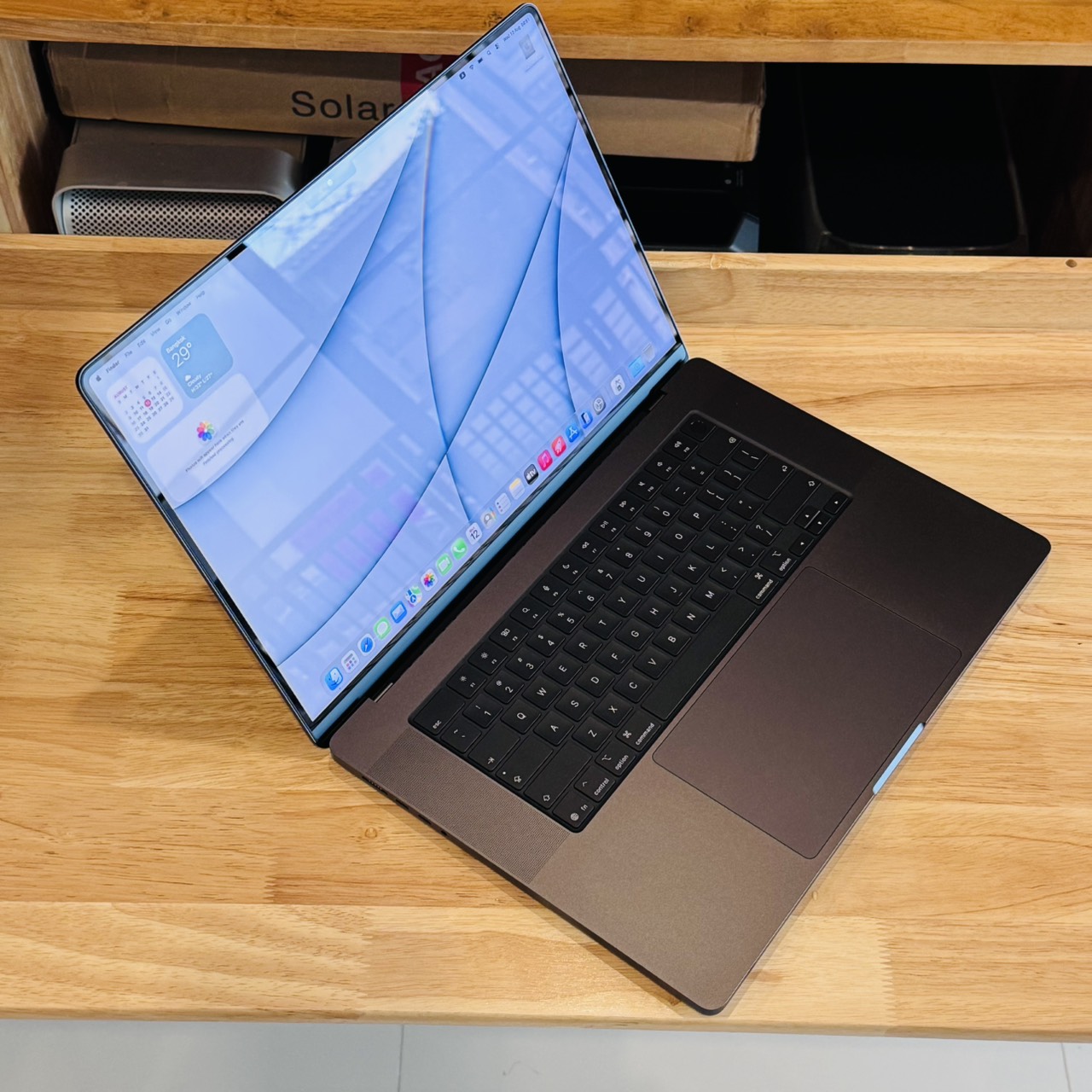 Apple MacBook Pro 16-inch 2026 Apple M5 Pro 18-Core CPU 20-Core GPU 24GB 1TB Space Black Used Like New Warranty until 6-08-2028 - Image 6