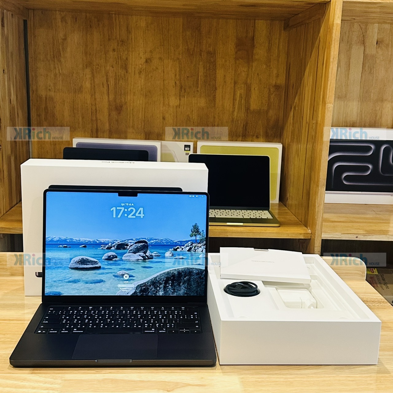 Apple MacBook Pro 14-inch (M5) 2025 Apple M5 10-Core CPU 10-Core GPU 16GB 1TB Space Black Used Like New KRich House Warranty until 04-08-70